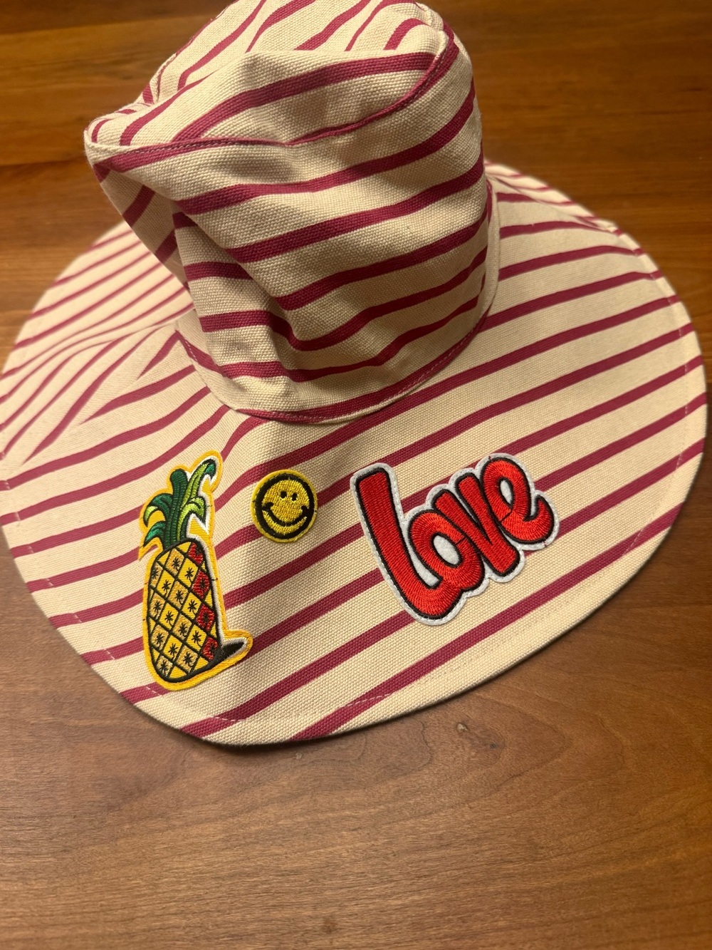Hat Attack Cream and Red Stripe Sun hat with Pineapple & Love appliqués NWOT
